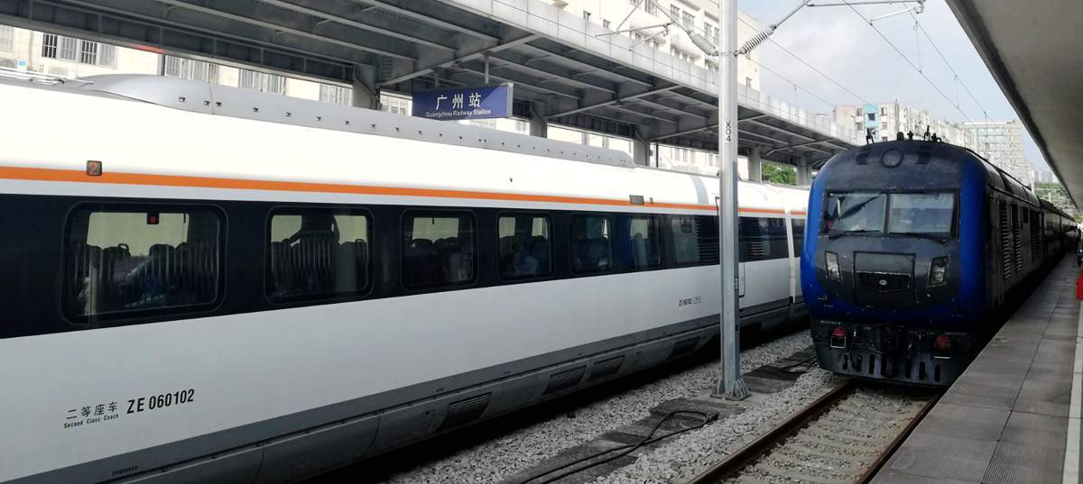 Arrivals at Guangzhou Railway station, Guangzhou Train Station
