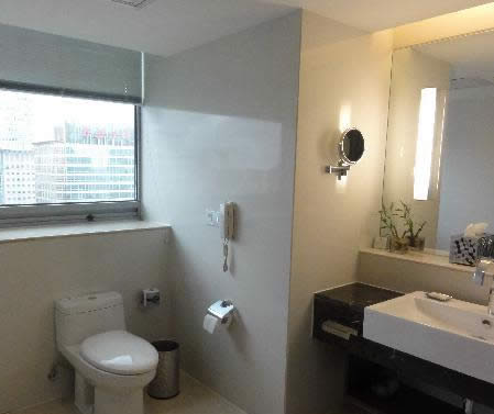 Holiday Inn Shanghai Pudong